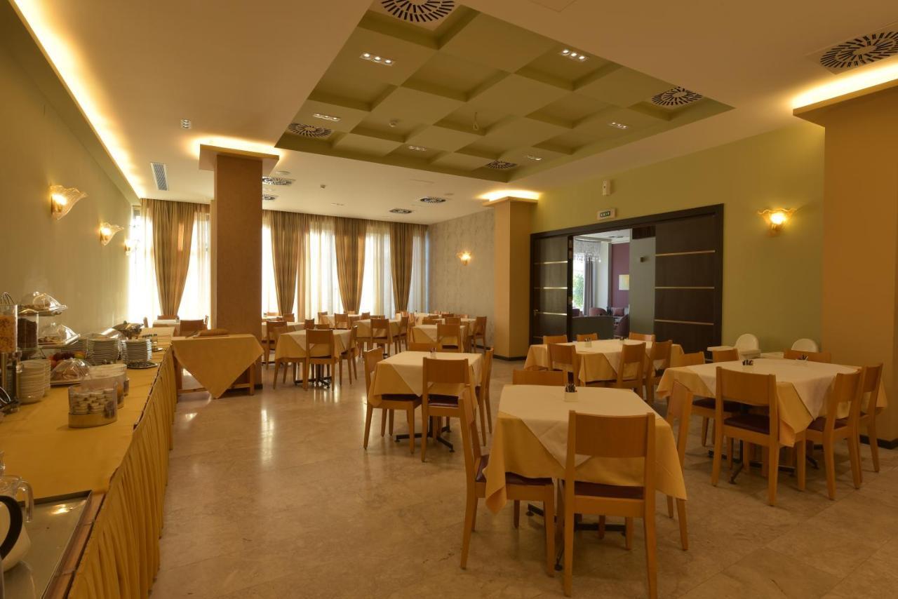 Park Hotel นาฟปลิโอ ภายนอก รูปภาพ