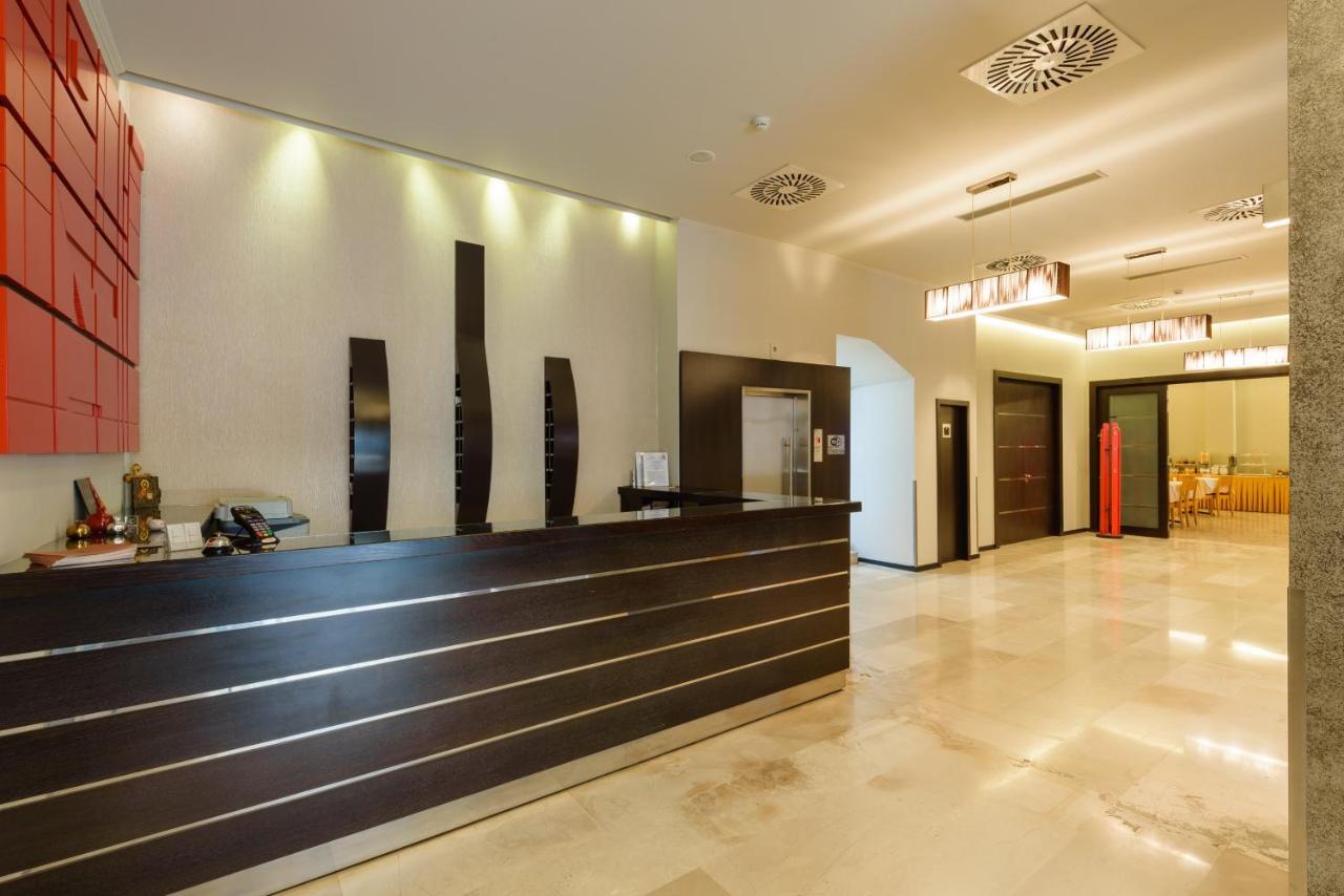 Park Hotel นาฟปลิโอ ภายนอก รูปภาพ